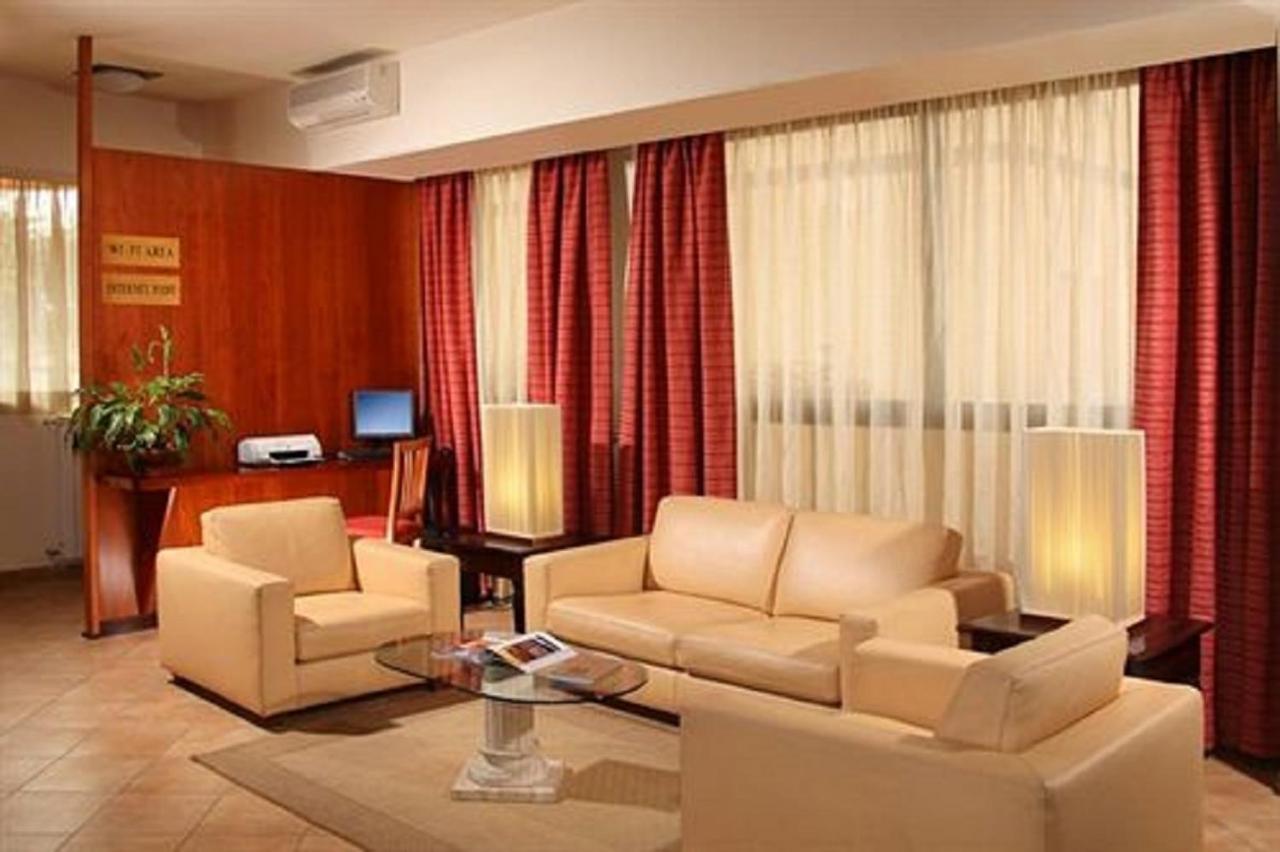 Cassia 3*