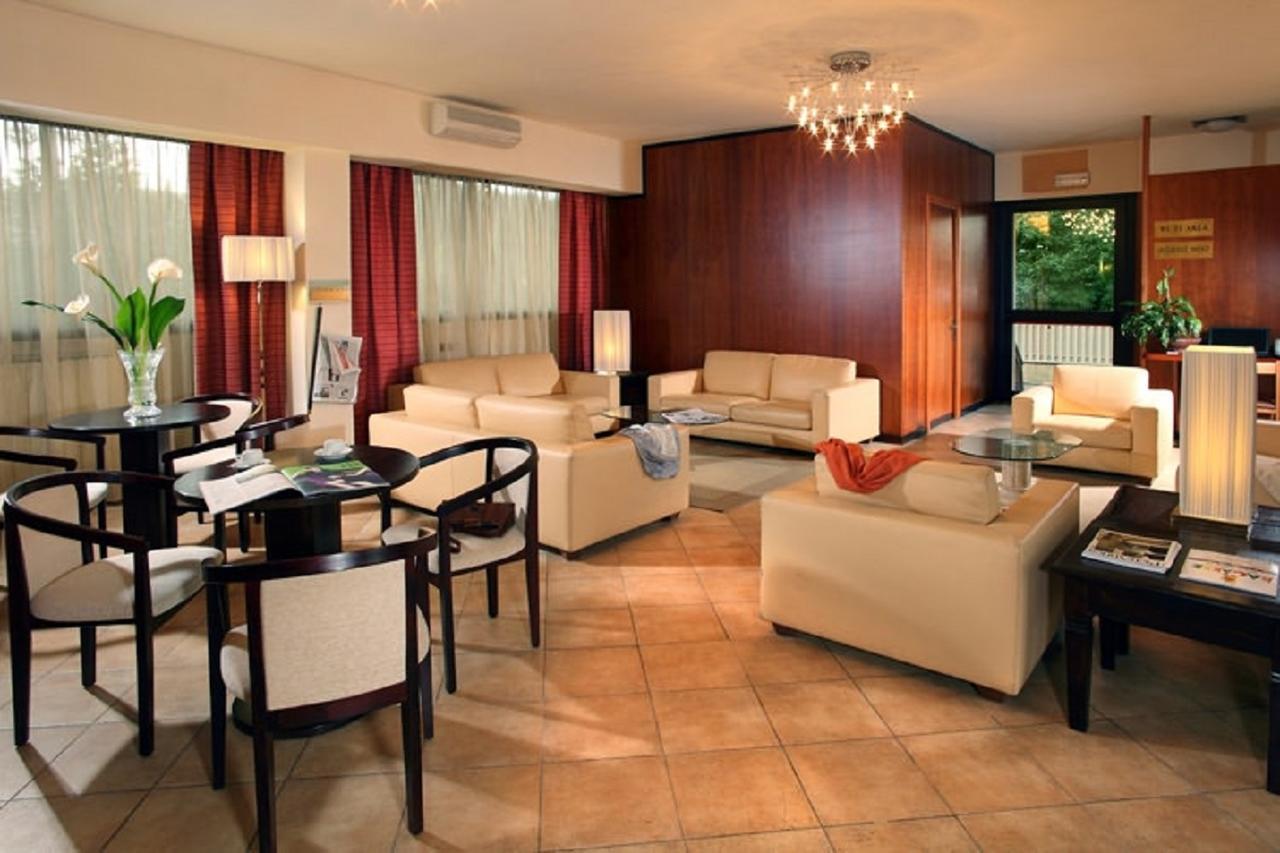 Cassia Hotel